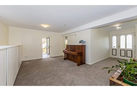 Photo of property in 76a Brian Crescent, Stanmore Bay, Whangaparaoa, 0932