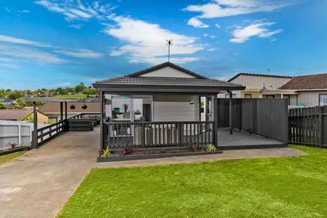 Photo of property in 55 Triangle Road, Massey, Auckland, 0614