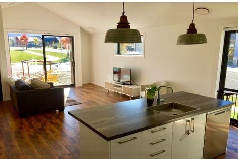 Photo of property in 1 Lauder Street, Lake Hayes, Queenstown, 9304