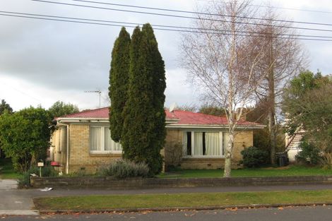 Photo of property in 2 Cameron Road, Hamilton East, Hamilton, 3216