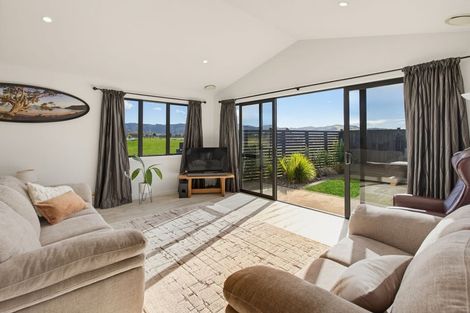 Photo of property in 3 Awatea Drive, Whitianga, 3510