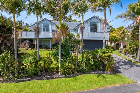Photo of property in 57 Esther Place, Red Beach, 0932