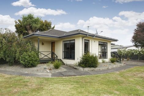 Photo of property in 7 Cedar Grove, Highbury, Palmerston North, 4412