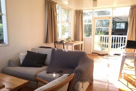 Photo of property in 1/2 Prebble Place, Mission Bay, Auckland, 1071