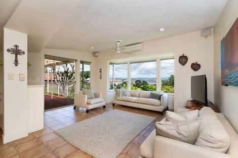 Photo of property in 2 Coleman Terrace, Hospital Hill, Napier, 4110