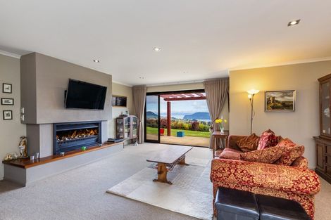 Photo of property in 172 Hill View Drive, Acacia Bay, Taupo, 3385