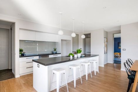 Photo of property in 11 Sunnyside Lane, Wanaka, 9305