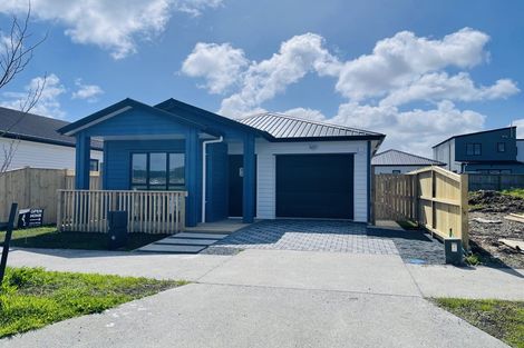 Photo of property in 25 Huringa Road, Karaka, Papakura, 2113