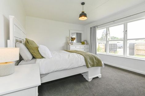 Photo of property in 433 Dalcross Street, Mayfair, Hastings, 4122