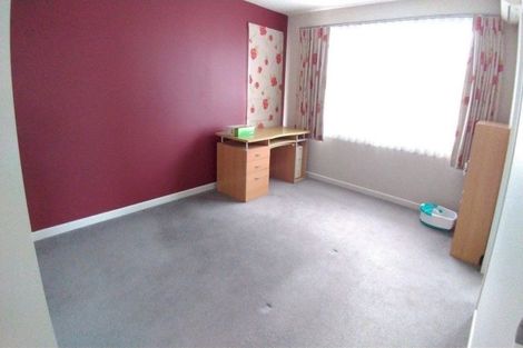 Photo of property in 17 Zara Court, Windsor Park, Auckland, 0632