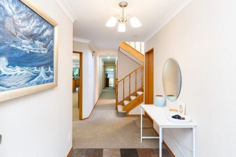 Photo of property in 4 Dresdan Court, Hokowhitu, Palmerston North, 4410