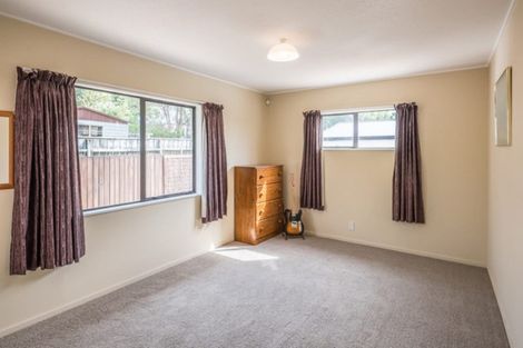Photo of property in 92 Queens Road, Waikanae Beach, Waikanae, 5036