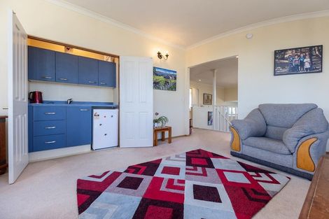 Photo of property in 3 Shearwater Rise, Paraparaumu Beach, Paraparaumu, 5032