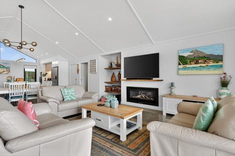 Photo of property in 29 Daniel Parade, Mangawhai, 0975