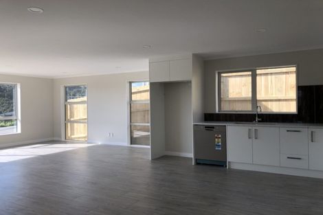 Photo of property in 78 Jeroboam Loop, Kumeu, 0810