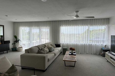 Photo of property in 33 Agincourt Street, Glenfield, Auckland, 0629