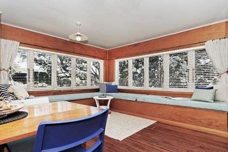 Photo of property in 43 North Piha Road, Piha, New Lynn, 0772