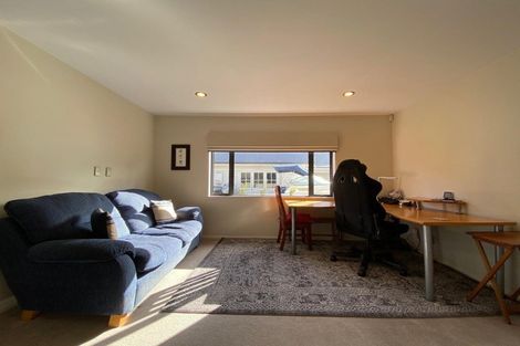Photo of property in 2/25 Creamer Avenue, Belmont, Auckland, 0622