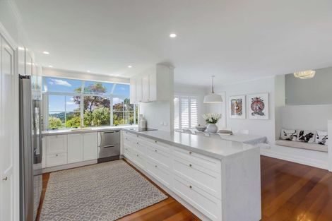 Photo of property in 207 Woodlands Park Road, Titirangi, Auckland, 0604