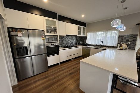 Photo of property in 90 Hillpark Drive, Pokeno, 2402