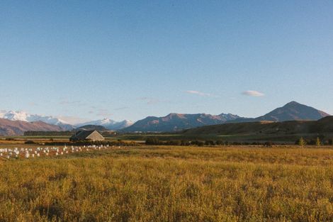Photo of property in 217 Stevenson Road, Wanaka, 9382