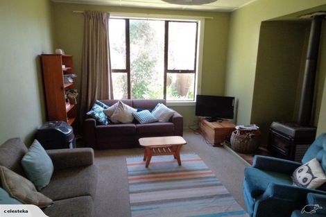 Photo of property in 33 Main Road, Hector, 7822