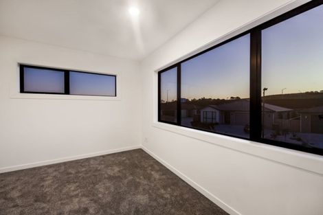 Photo of property in 4 Ahorangi Road, Silverdale, 0932