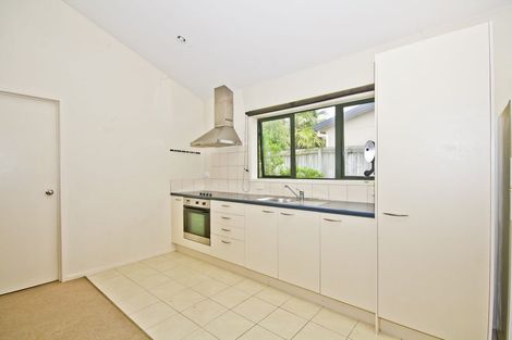 Photo of property in 28a Kamara Road, Glen Eden, Auckland, 0602