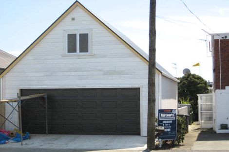 Photo of property in 2/75 Lemon Street, New Plymouth, 4310