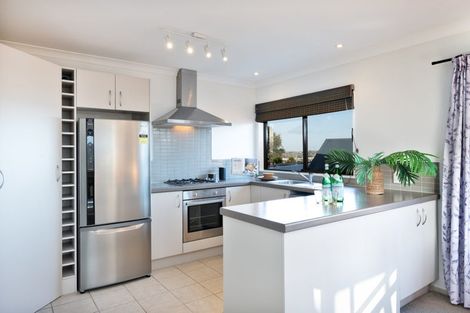 Photo of property in 230b Sturges Road, Henderson, Auckland, 0612