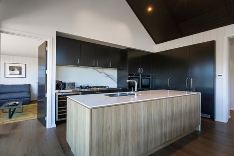 Photo of property in 17 Falconer Rise, Jacks Point, Queenstown, 9371