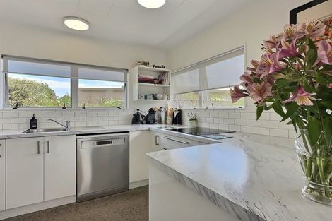 Photo of property in 2/191 Kennedy Road, Marewa, Napier, 4110