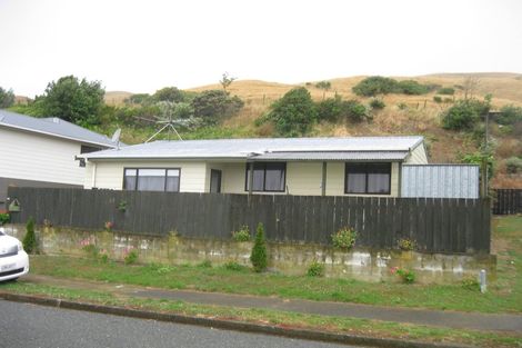 Photo of property in 17 Marne Grove, Waitangirua, Porirua, 5024