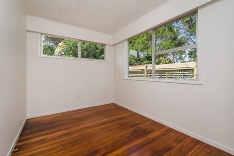 Photo of property in 13 Normanton Street, Glenfield, Auckland, 0629