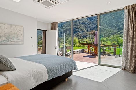 Photo of property in 46 Tui Drive, Mount Creighton, Queenstown, 9371