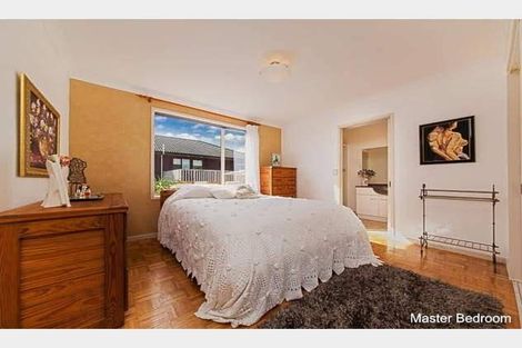 Photo of property in 31 Roy Maloney Drive, Henderson, Auckland, 0612