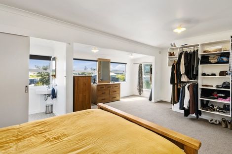 Photo of property in 14 Brown Terrace, Foxton Beach, Foxton, 4815