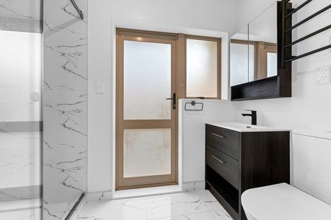 Photo of property in 9 Neesons Way, Glendene, Auckland, 0602