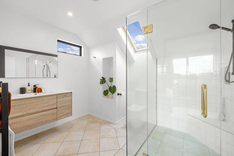 Photo of property in 20 Sheraton Place, Redwood, Christchurch, 8051