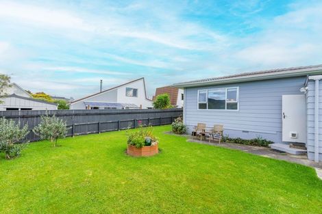 Photo of property in 2/16 Anaru Street, Raumati Beach, Paraparaumu, 5032