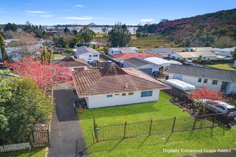 Photo of property in 16 Dingadee Street, Welcome Bay, Tauranga, 3112