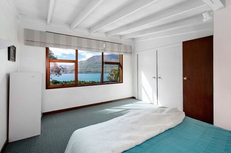 Photo of property in 44 Arawata Terrace, Sunshine Bay, Queenstown, 9300