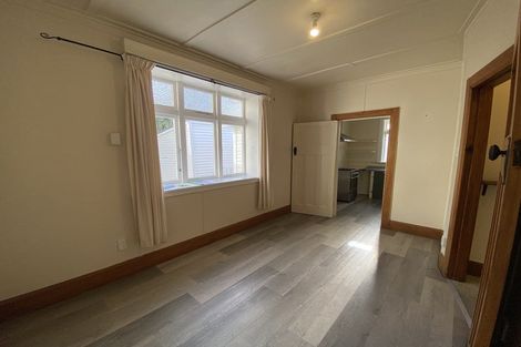 Photo of property in 354 The Parade, Island Bay, Wellington, 6023
