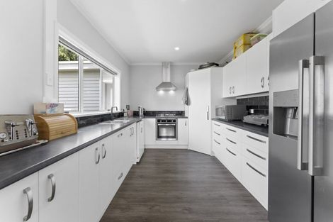 Photo of property in 17 Halls Road, Pahiatua, 4910