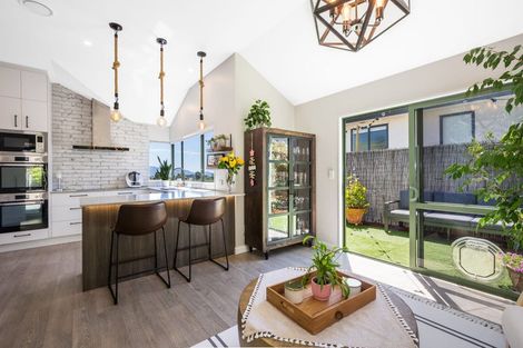 Photo of property in 56 Kakariki Grove, Waikanae, 5036