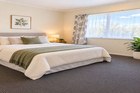 Photo of property in 2/9 Midvale Place, Burswood, Auckland, 2013