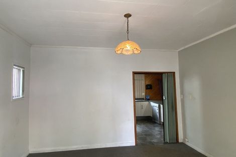 Photo of property in 8 Freyberg Avenue, Papatoetoe, Auckland, 2104