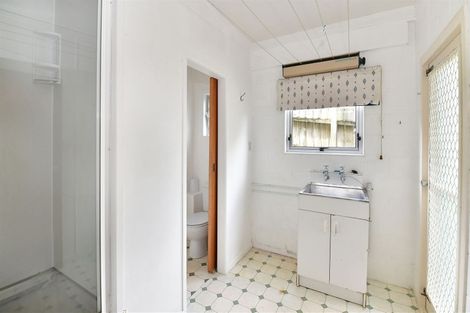 Photo of property in 27 Amorino Drive, Red Beach, 0932