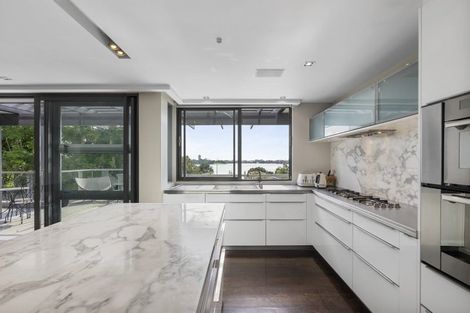 Photo of property in 36 Lake View Road, Takapuna, Auckland, 0622