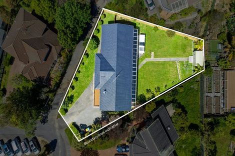 Photo of property in 18 Murano Place, Chatswood, Auckland, 0626